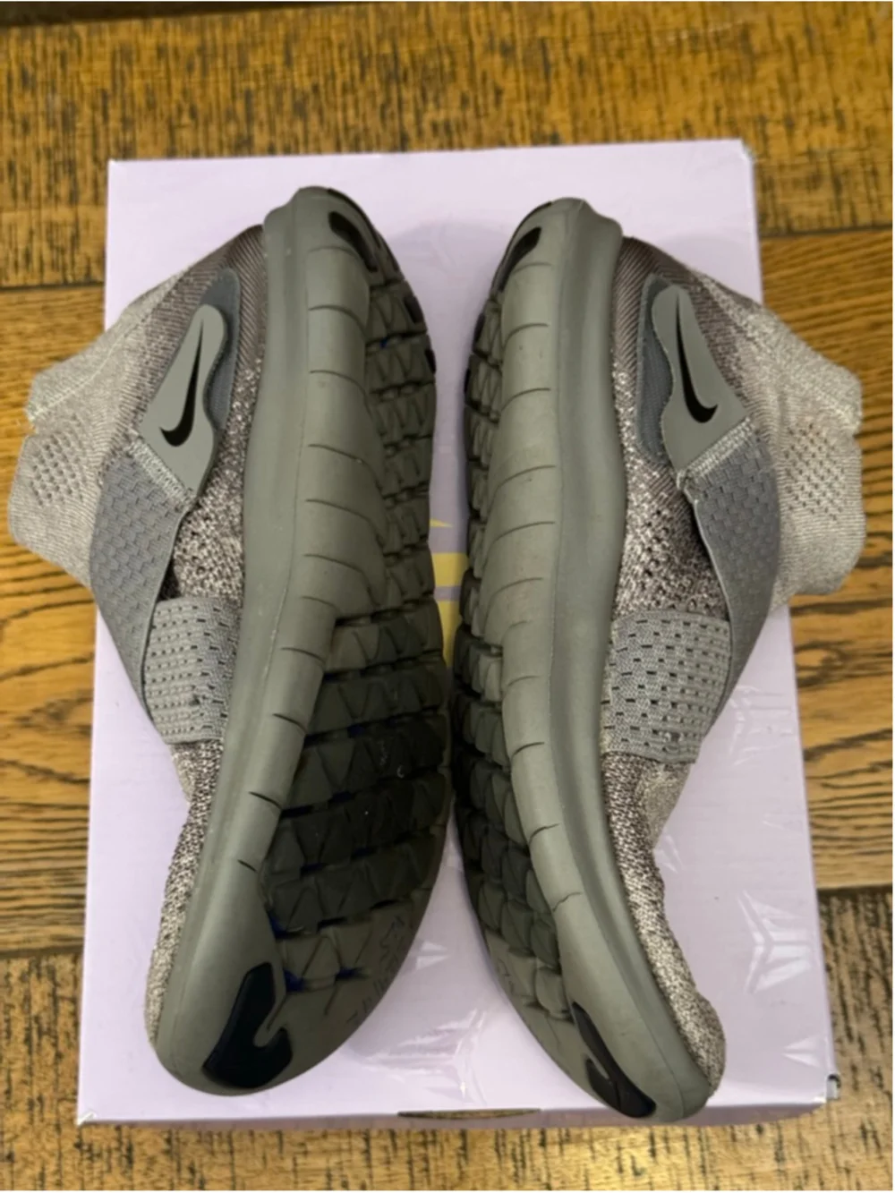 Women's Nike Free RN Motion Flyknit Grey Sneakers US 8 Running - Picture 5 of 8
